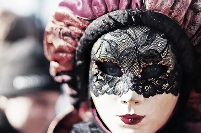Comment Créer un Déguisement Frayeur à partir de Vêtements de Récup'