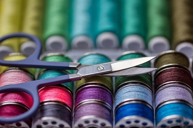 Comment Créer un Déguisement Frayeur Maison avec des Accessoires